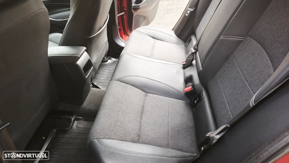 Toyota Corolla 1.8 Hybrid Comfort Plus - 16