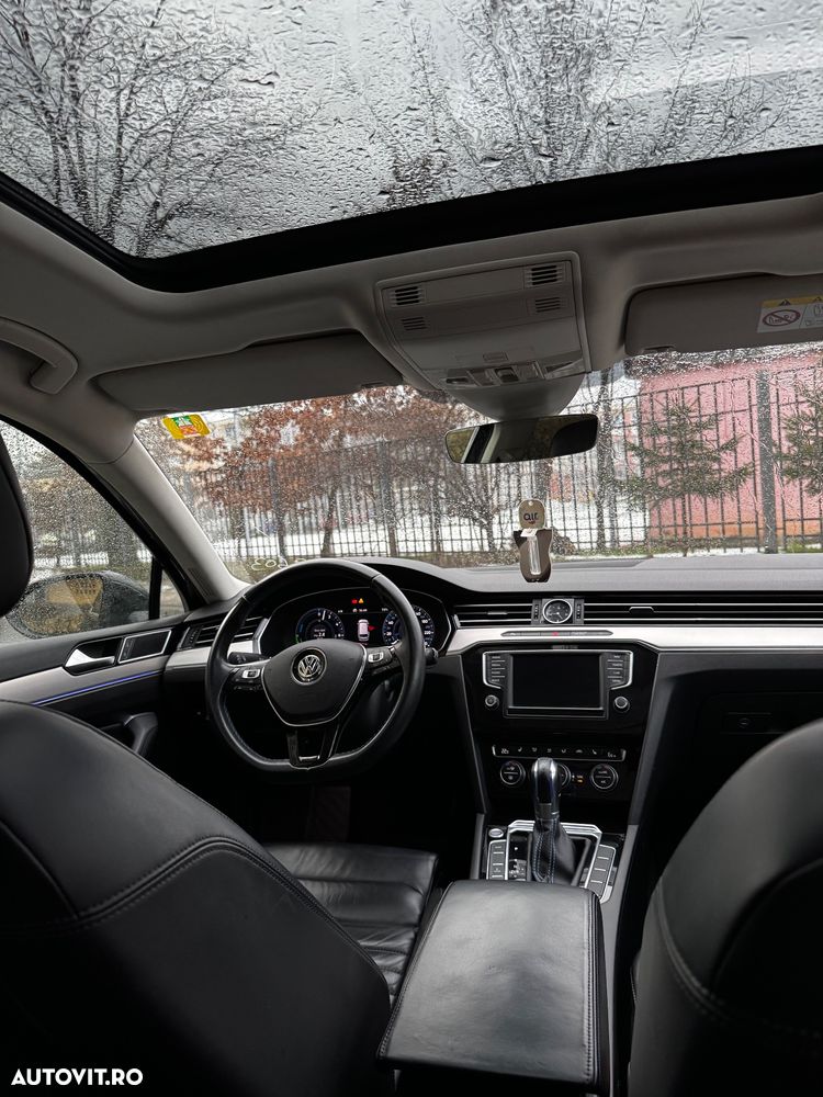 Volkswagen Passat - 6