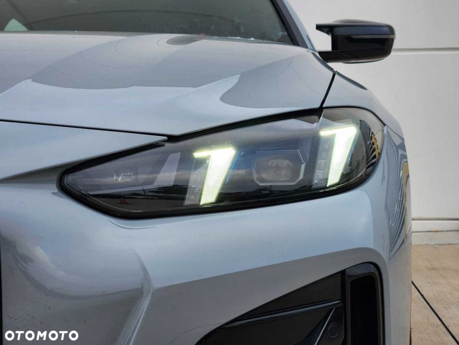 BMW Seria 4 M440i xDrive mHEV - 3