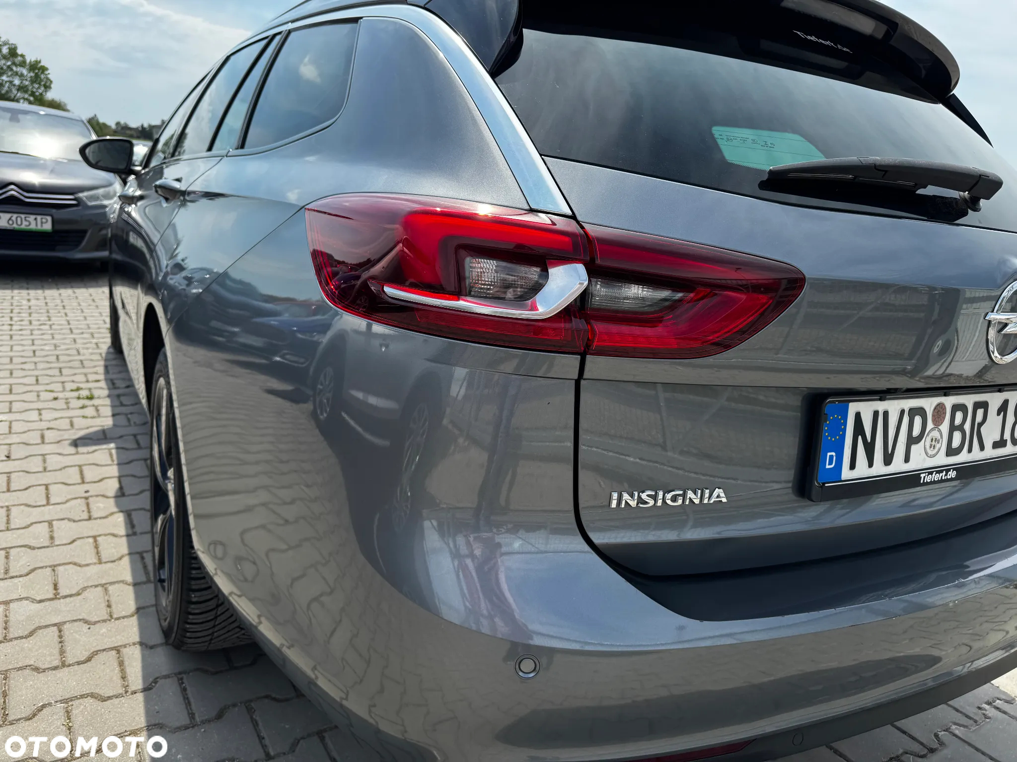 Opel Insignia CT 2.0 CDTI Exclusive S&S - 10