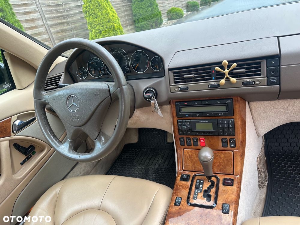 Mercedes-Benz SL - 13