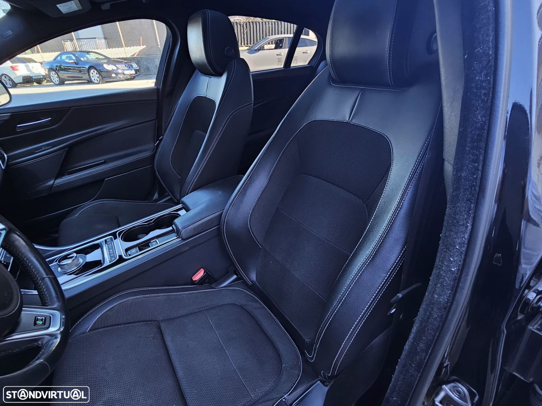 Jaguar XE 2.0 D R-Sport Aut. - 23