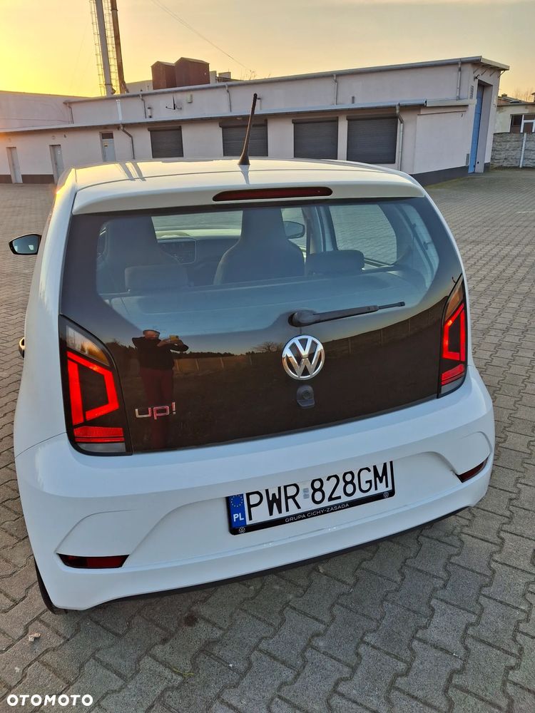 Volkswagen up! Standard - 6