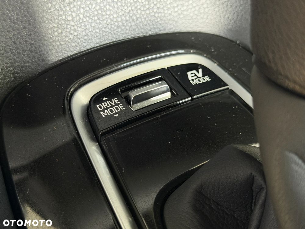 Toyota Corolla 1.8 Hybrid GPF Comfort - 19