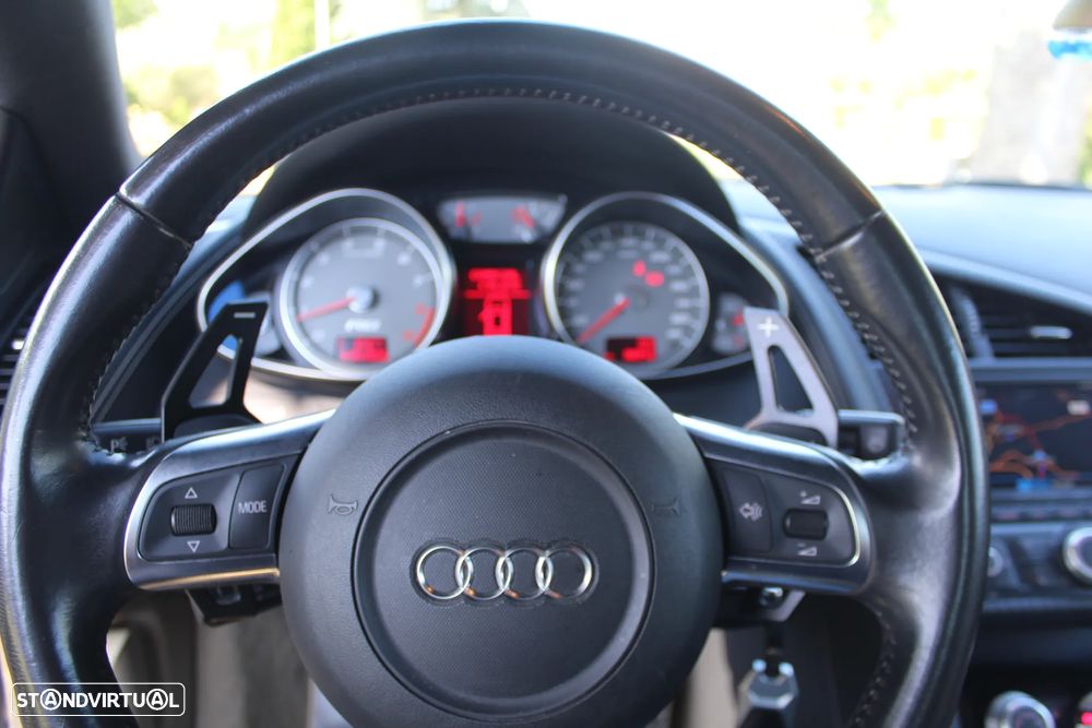 Audi R8 Coupé 4.2 FSI quattro R tronic - 22