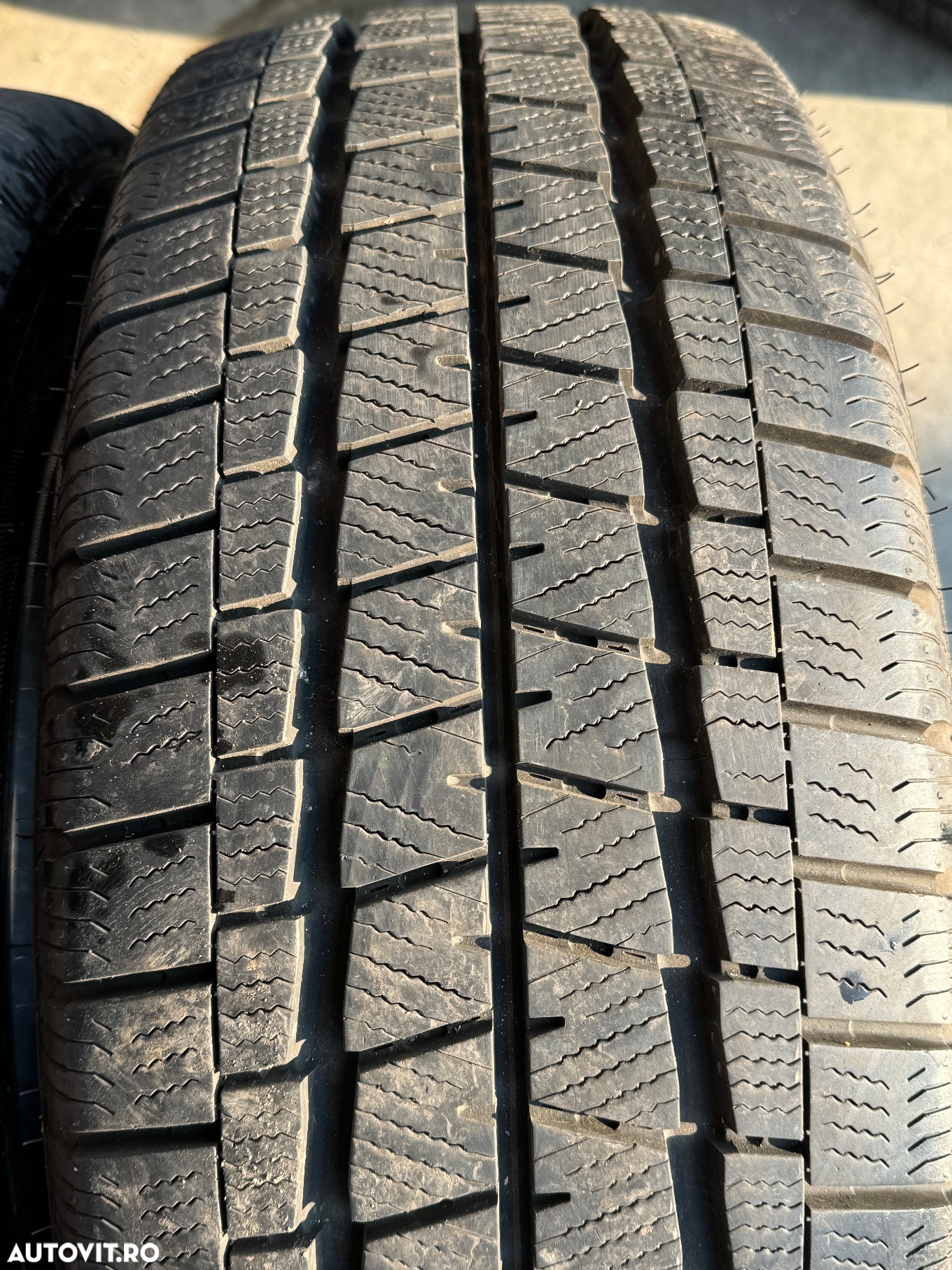 Vând 4 anvelope 225/60/16c Falken de iarnă ca noi - 3
