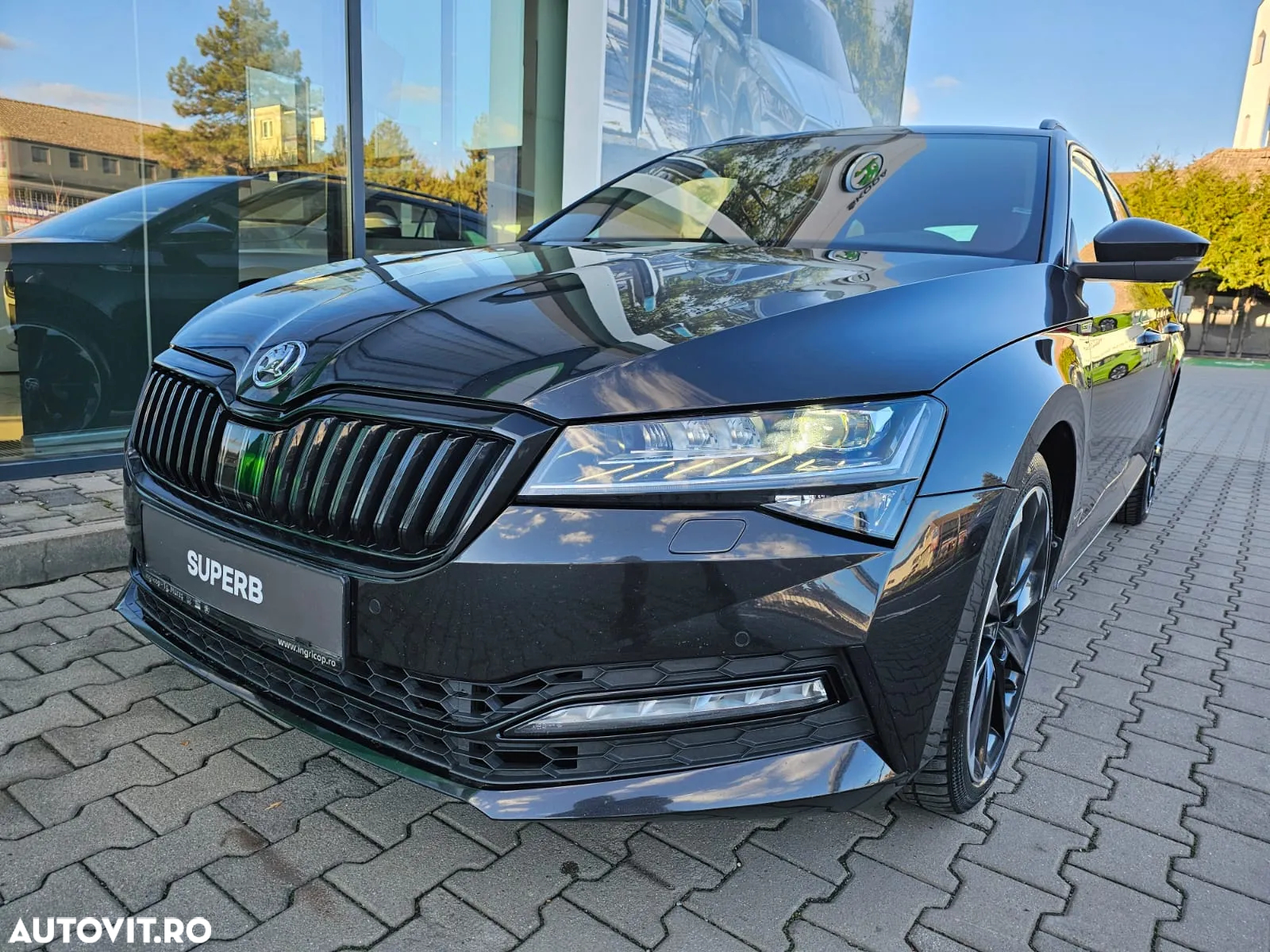 Skoda Superb Combi 2.0 TSI 4X4 DSG Sportline - 2