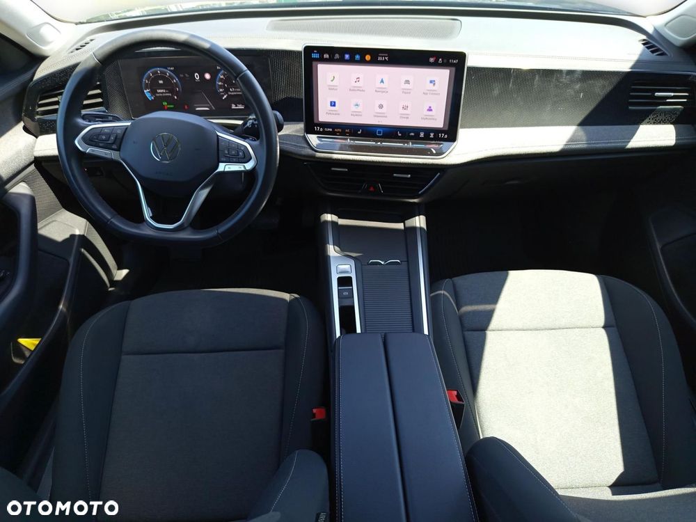 Volkswagen Passat - 15