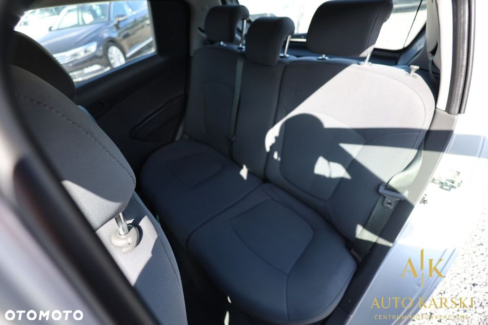 Chevrolet Spark - 32