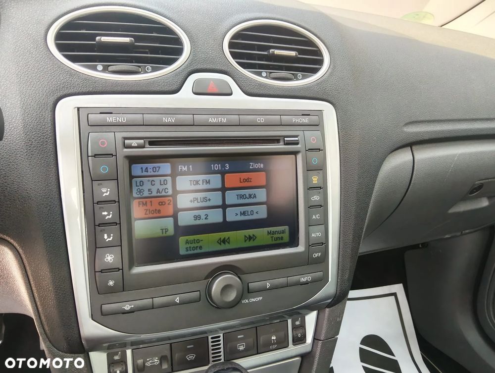 Ford Focus 2.0 16V Titanium - 8