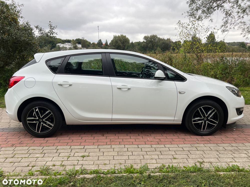 Opel Astra IV 1.4 Essentia - 2