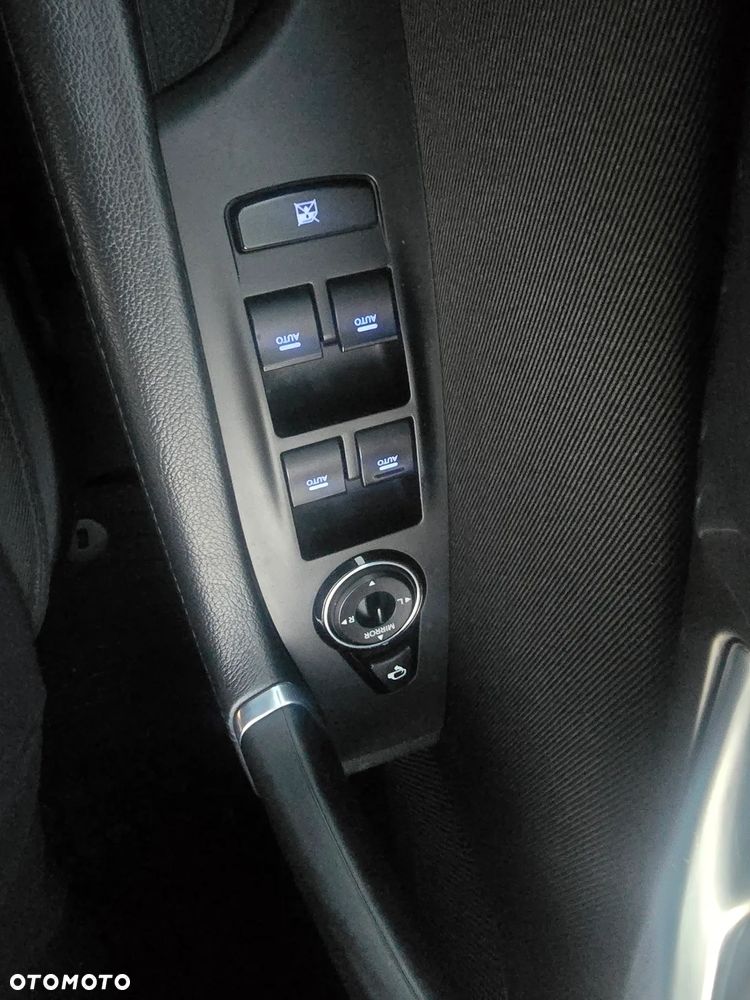 Hyundai i40 Kombi blue 1.7 CRDi Premium - 19