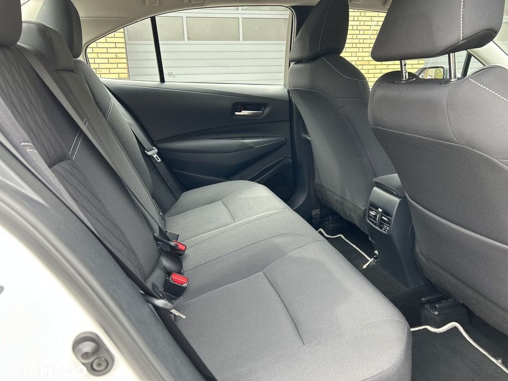 Toyota Corolla 1.8 Hybrid Comfort - 12