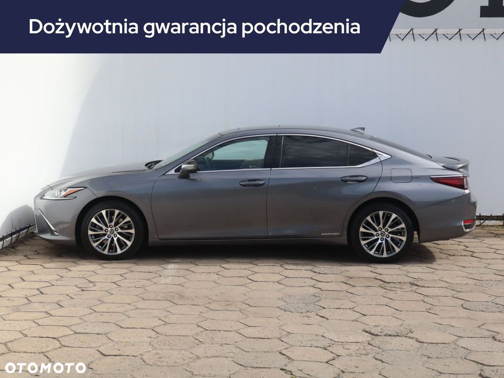 Lexus ES - 4