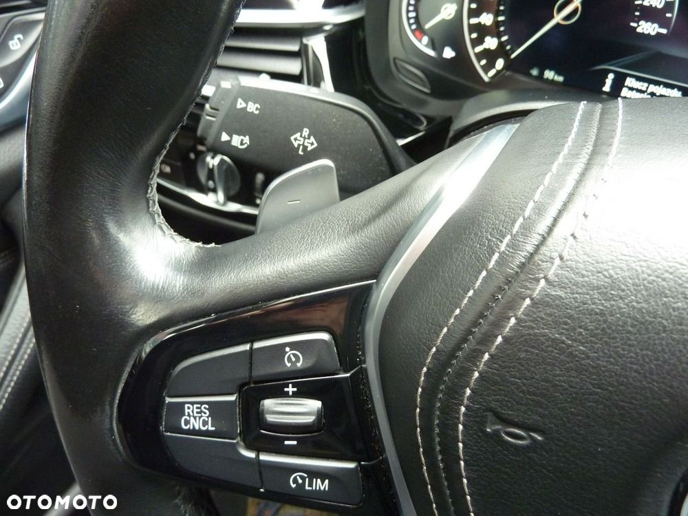 BMW Seria 5 - 32