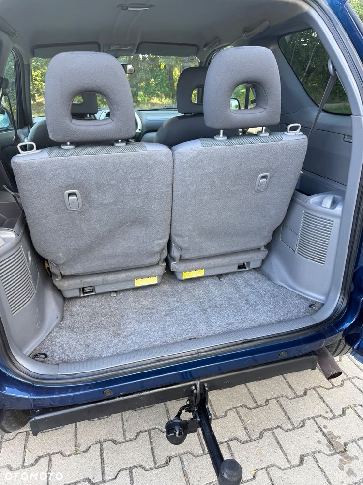 Toyota RAV4 4x4 Edition - 31