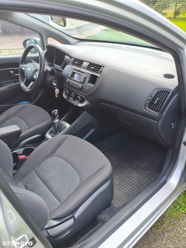 Kia Rio 1.4 M - 7
