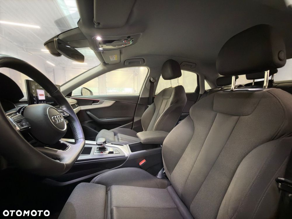 Audi A4 Limousine - 21