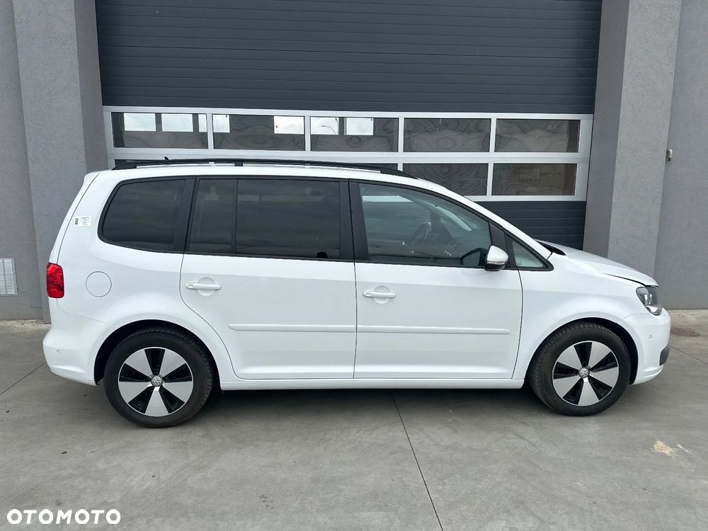 Volkswagen Touran - 6