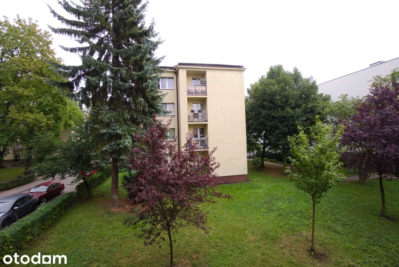 1 piętro, niski blok, balkon
