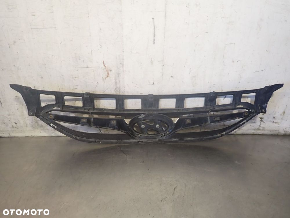 GRILL ATRAPA HYUNDAI i40 I CW 1.7 - 6