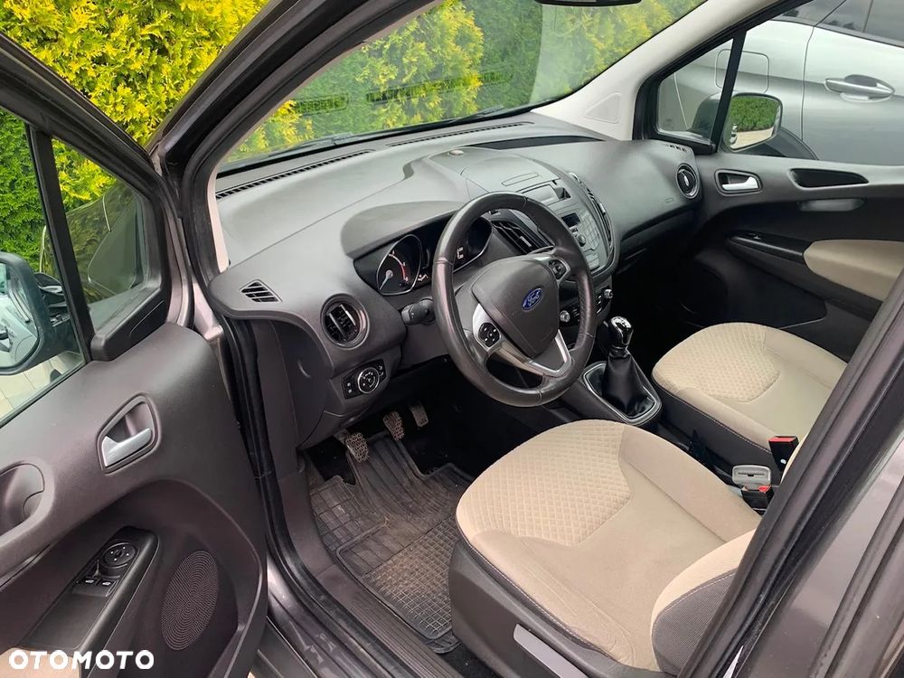 Ford Tourneo Courier 1.5 TDCi Titanium - 6