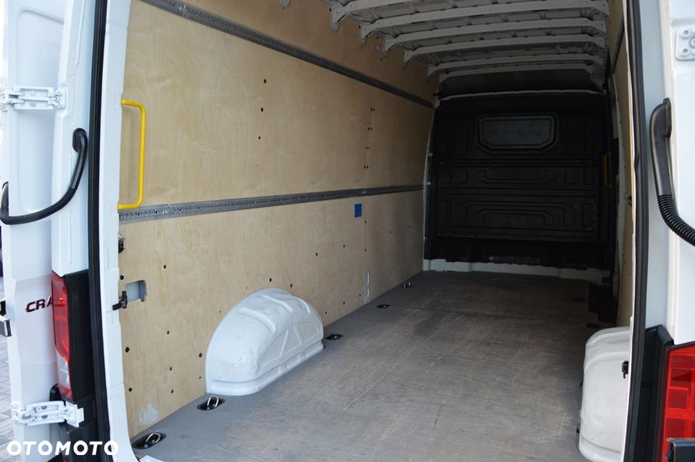 Volkswagen Crafter - 28