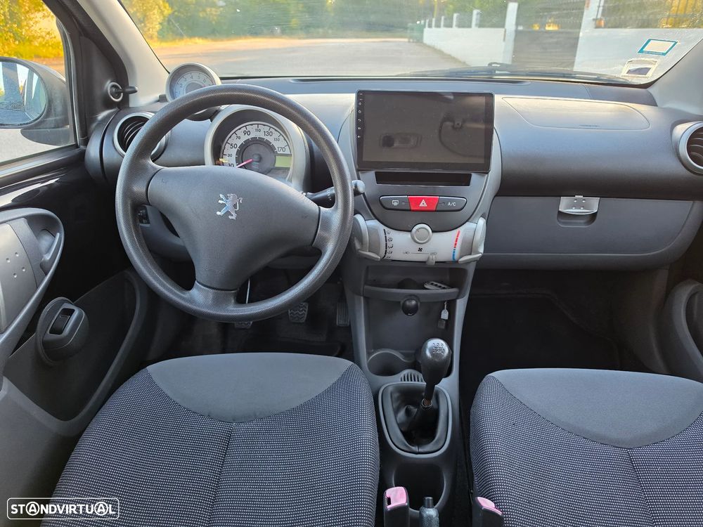 Peugeot 107 1.0 Trendy - 12