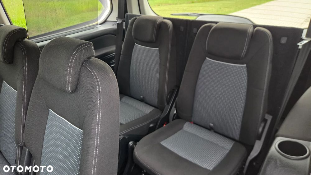 Ford Galaxy 2.0 TDCi Titanium - 24