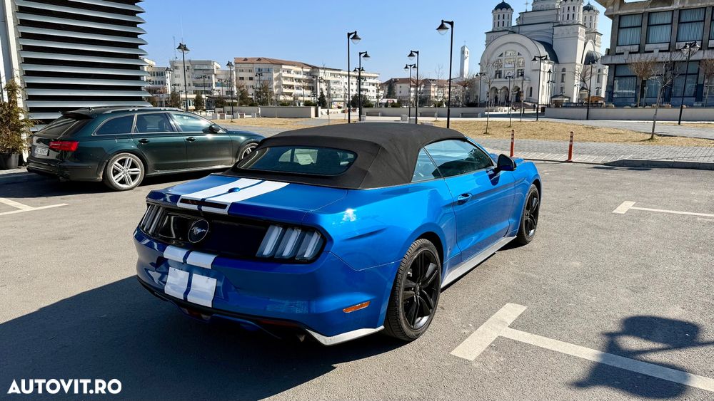 Ford Mustang Cabrio 2.3 Eco Boost - 12