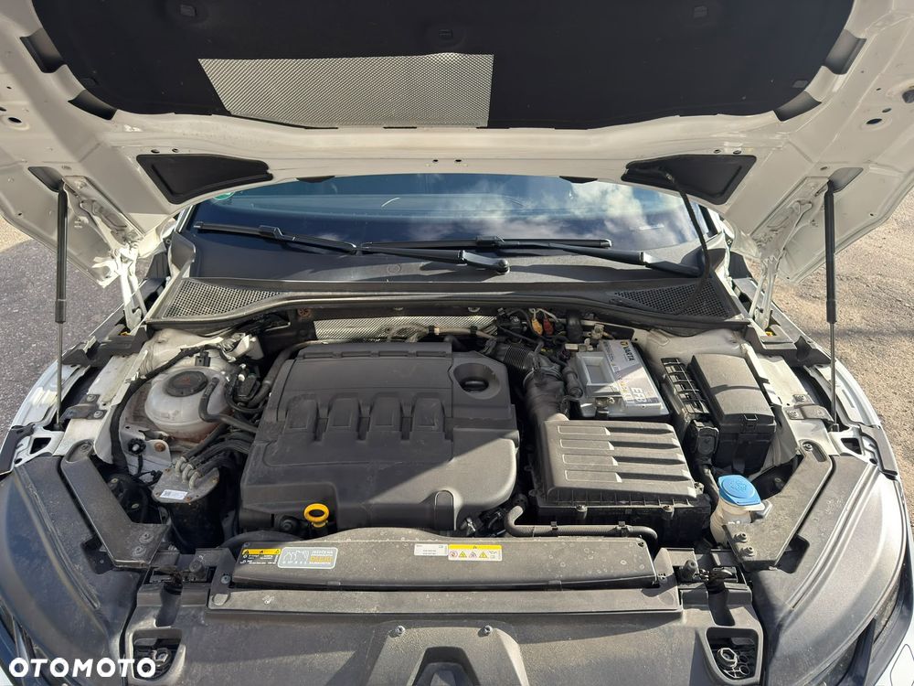 Volkswagen Arteon 2.0 TDI SCR R-Line DSG - 28