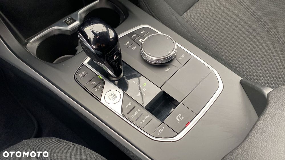 BMW Seria 1 118i Advantage - 18