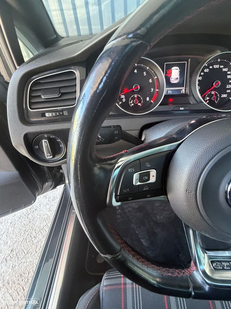 VW Golf 2.0 TSi GTi - 15