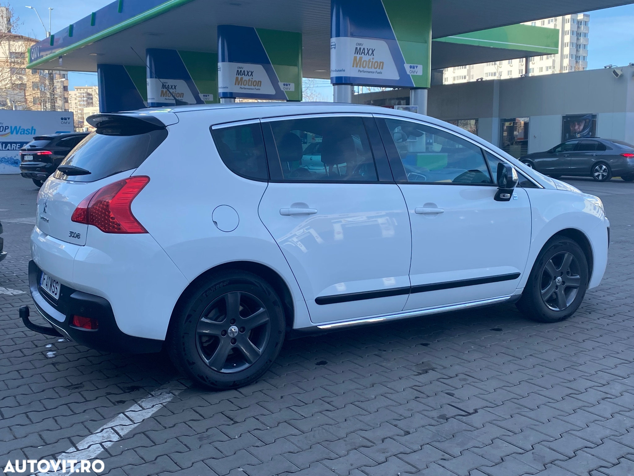 Peugeot 3008 Hybrid4 - 2