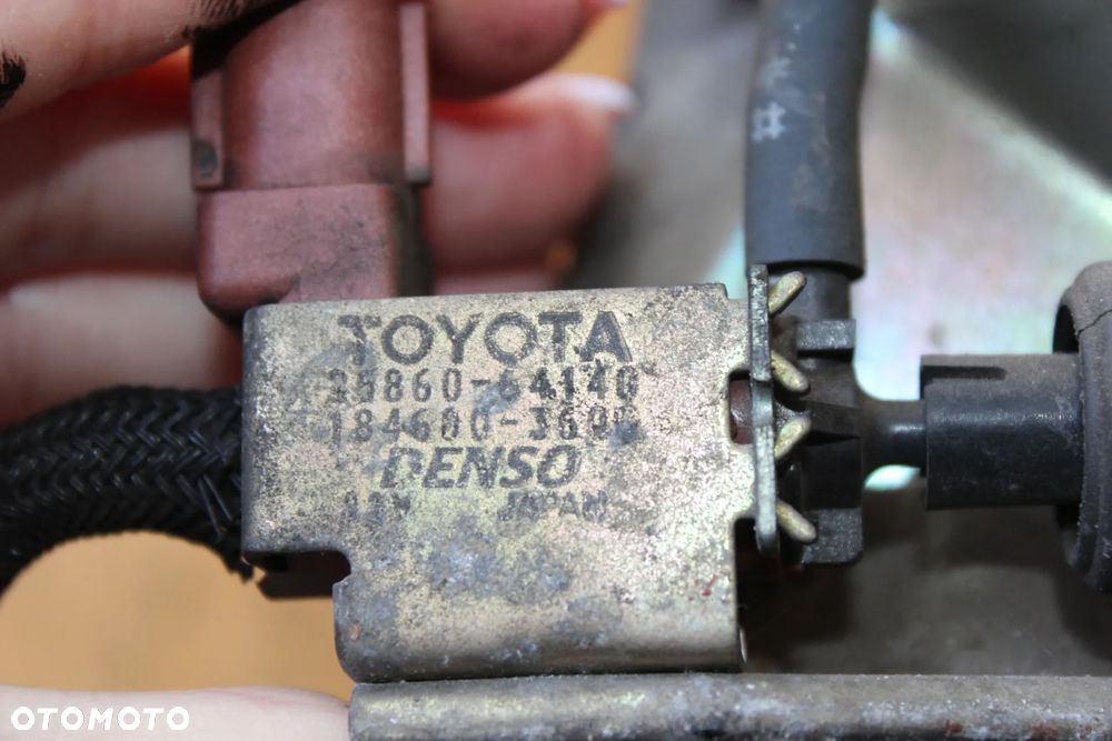 CZUJNIK STEROWANIA TURBINĄ COROLLA VERSO II RAV 4 89421-20210 25860-64140 - 6