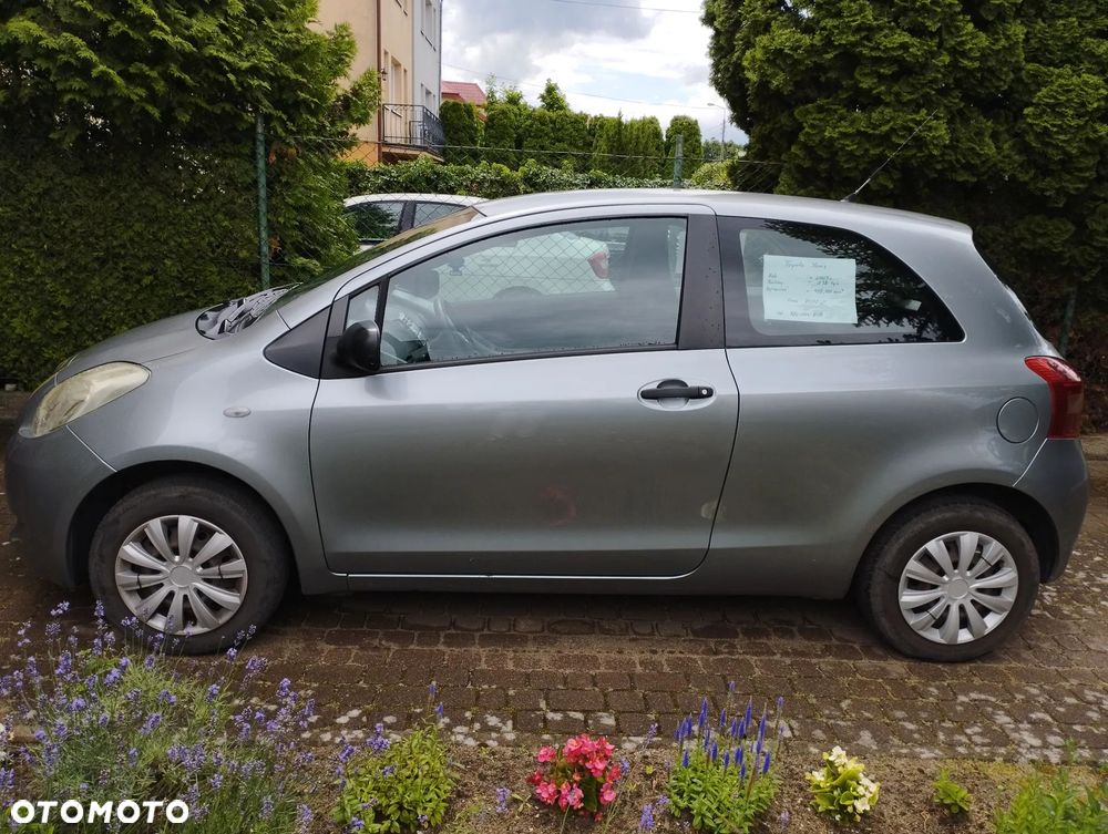 Toyota Yaris 1.0 Terra - 4