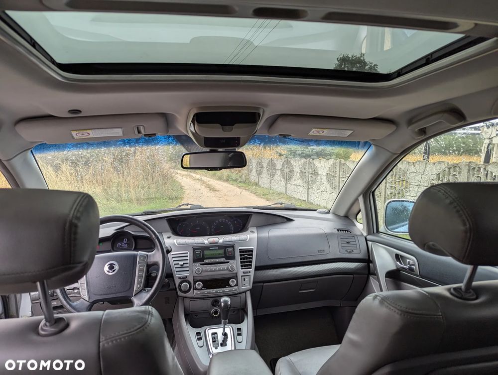 SsangYong/KGM Rodius 2.0 e-XDi200 Quartz - 16
