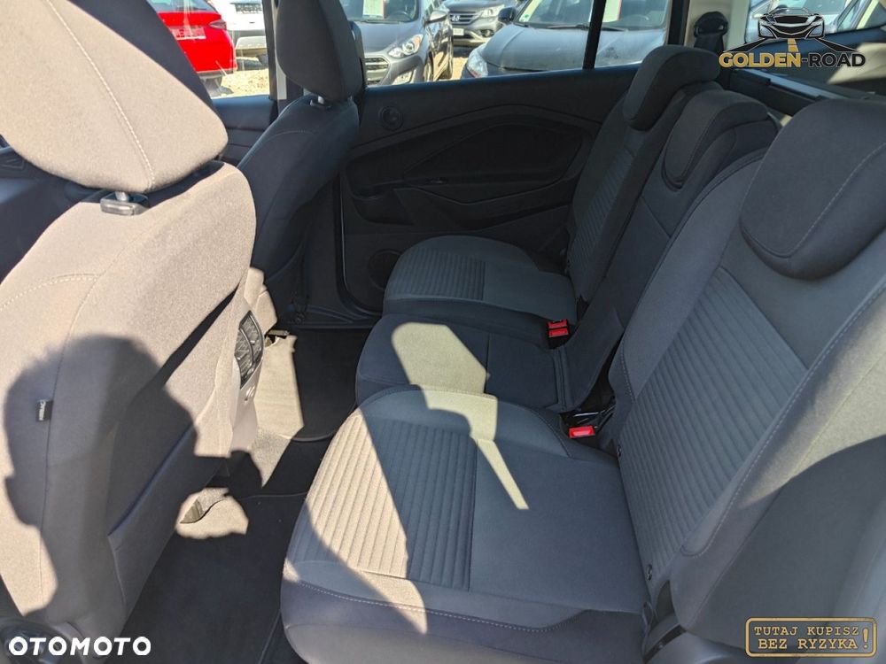 Ford Grand C-MAX - 13