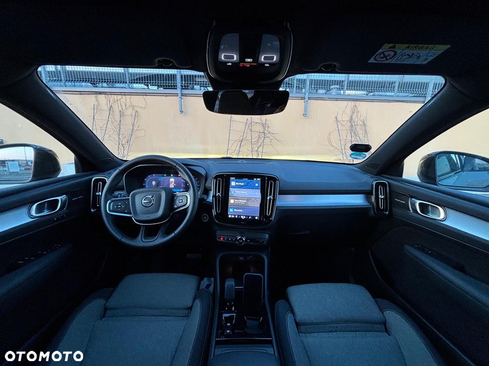 Volvo XC 40 B3 Plus Dark - 16