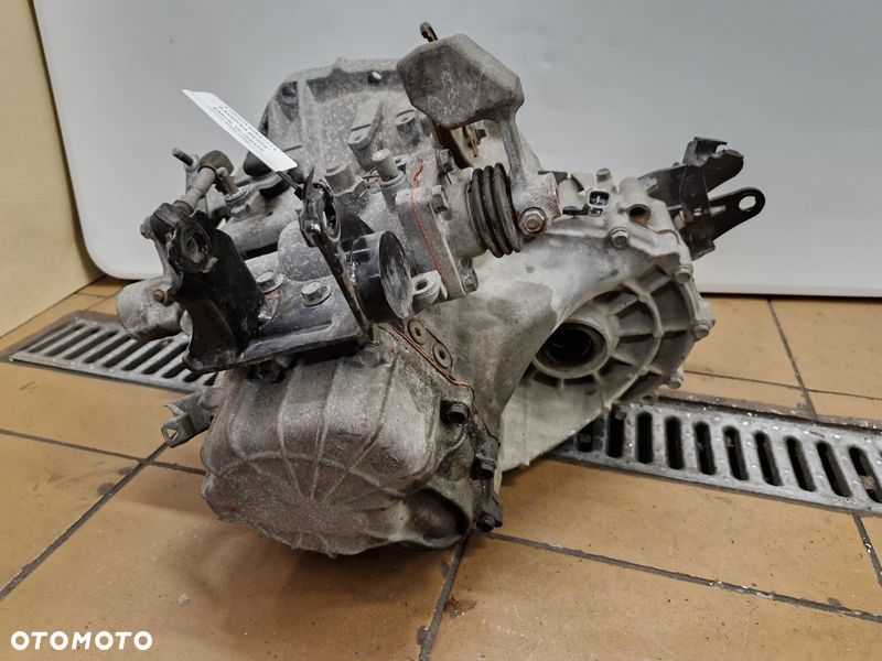 toyota auris 1 i 1.6 b skrzynia biegów manual valvematic 6b 1zr-e12u - 6