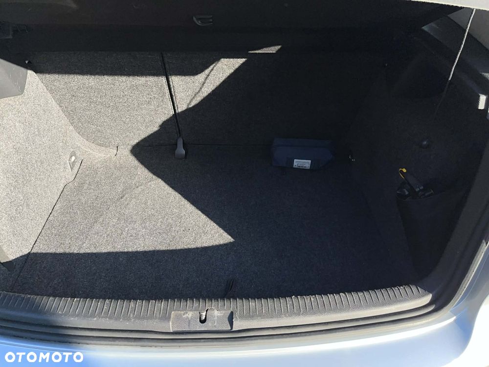 Volkswagen Golf 1.6 Comfortline - 22