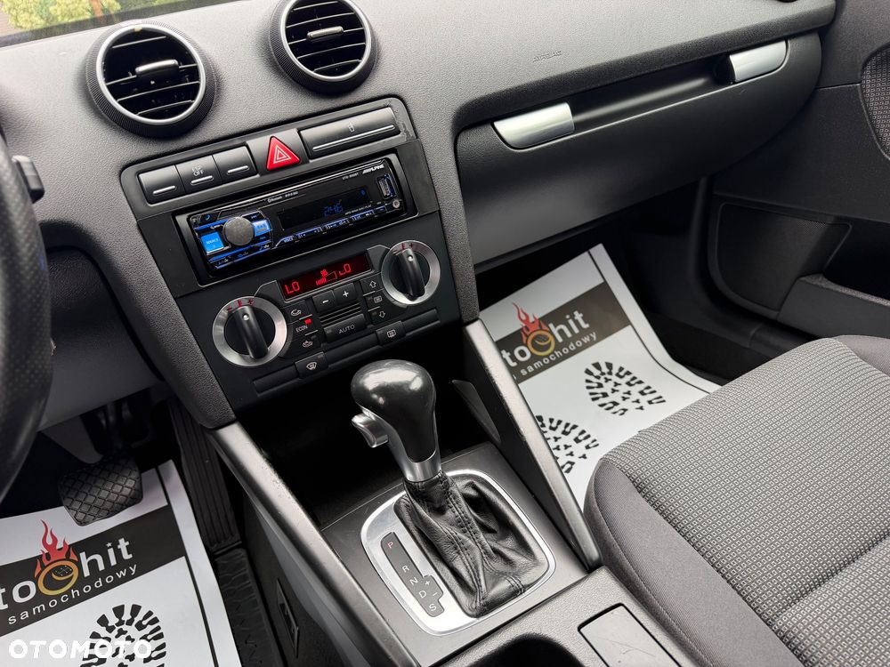 Audi A3 Sportback 2.0 TDI Ambiente S tronic - 19