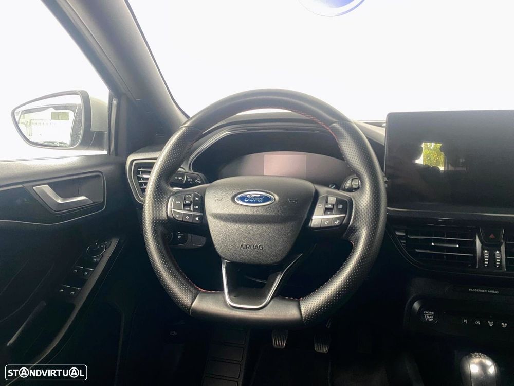Ford Focus 1.0 EcoBoost MHEV ST-Line - 12