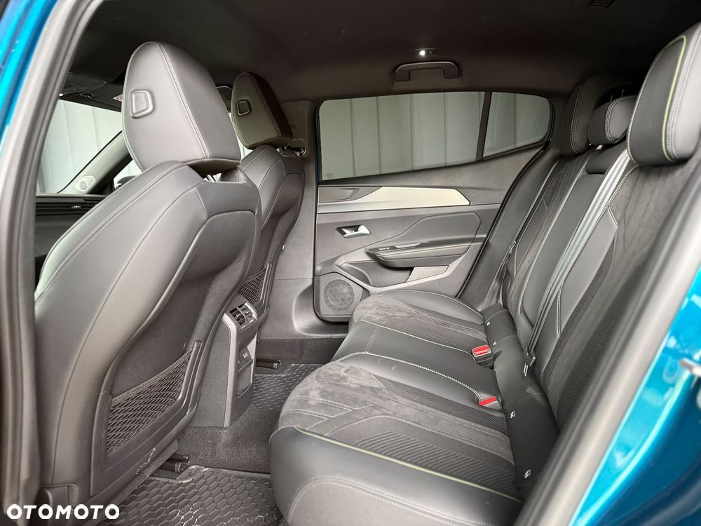 Peugeot 408 1.2 PureTech GT S&S EAT8 - 23