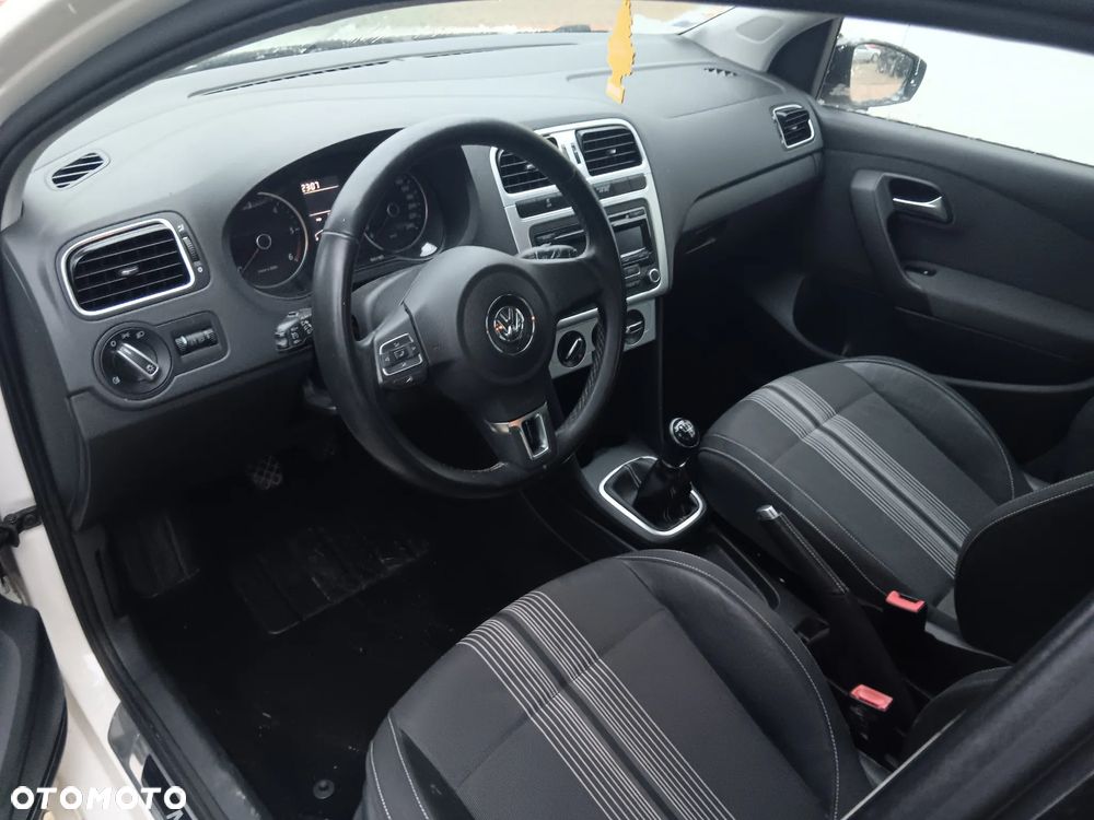 Volkswagen Polo 1.6 TDI MATCH - 5