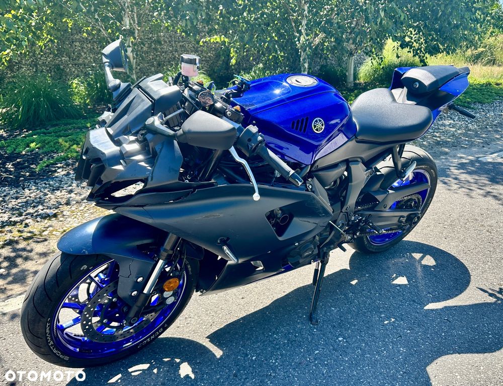 Yamaha R7 - 1