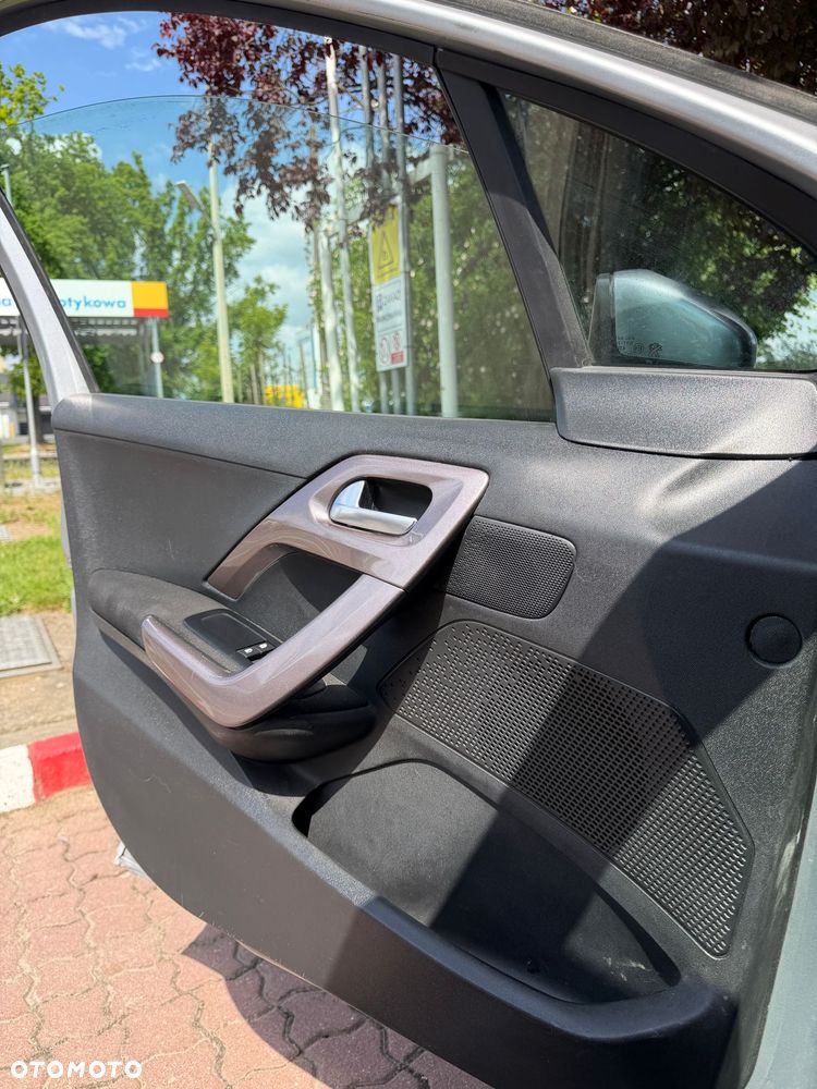 Peugeot 2008 1.6 e-HDi Active S&S - 6