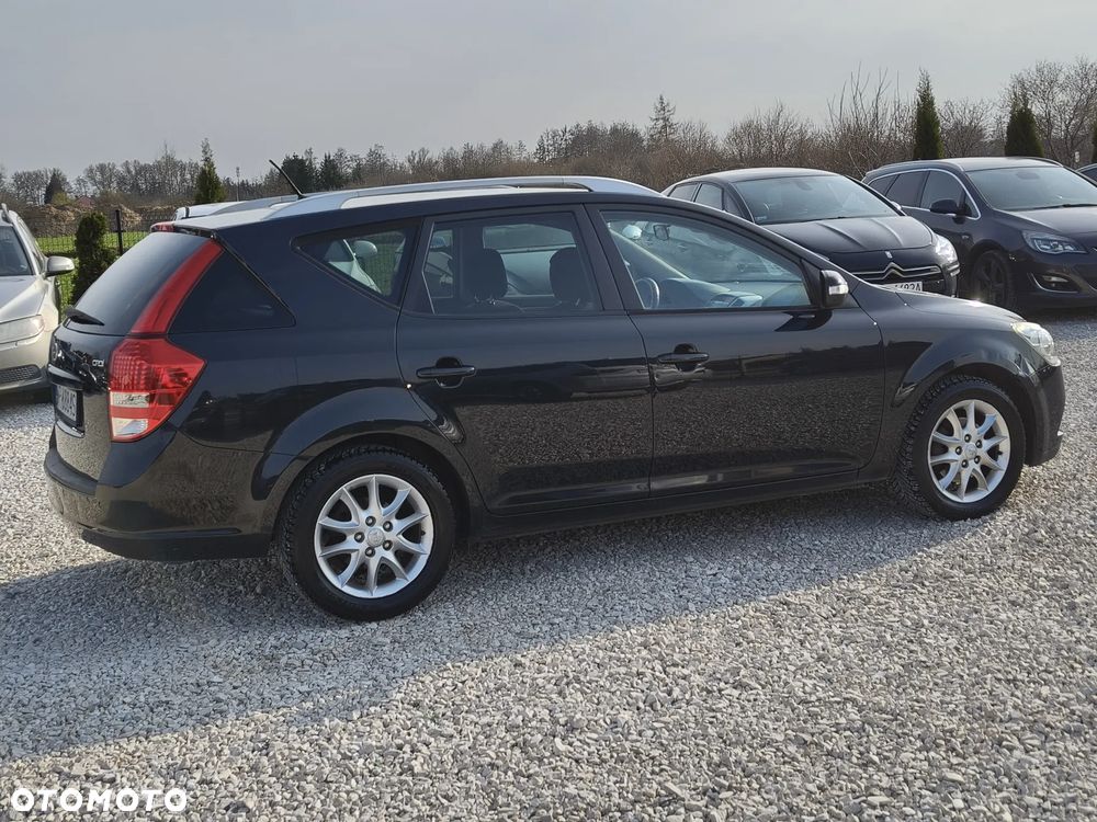 Kia Ceed 1.6 CRDi 90 ISG Spirit - 17