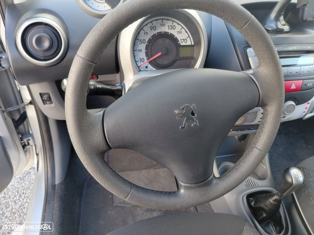 Peugeot 107 1.0 Black&Silver - 29