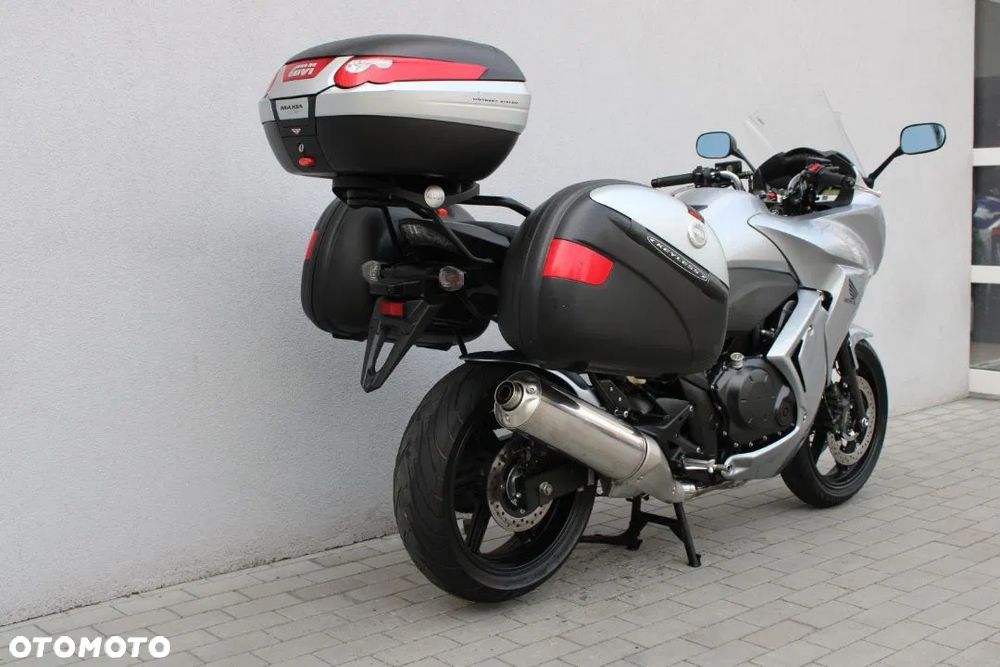 Honda CBF - 10